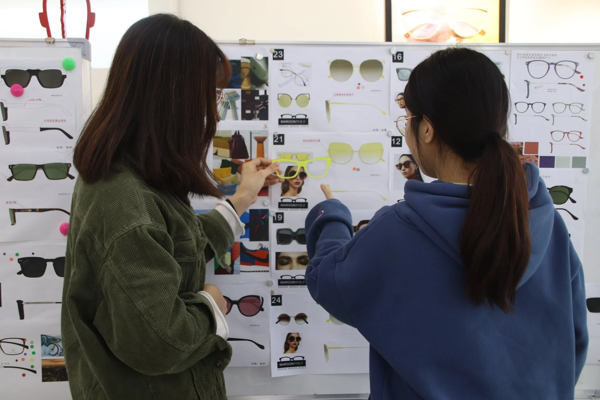 Face Shape Guide-Oval Faces: The Best Frames for Your Face
